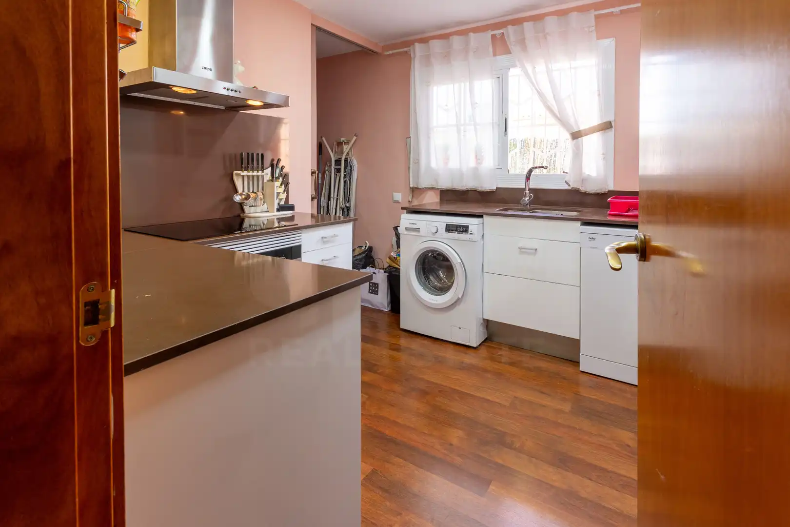 Cocina de Casa adosada en venta en Castelldefels con Aire acondicionado, Calefacción y Terraza