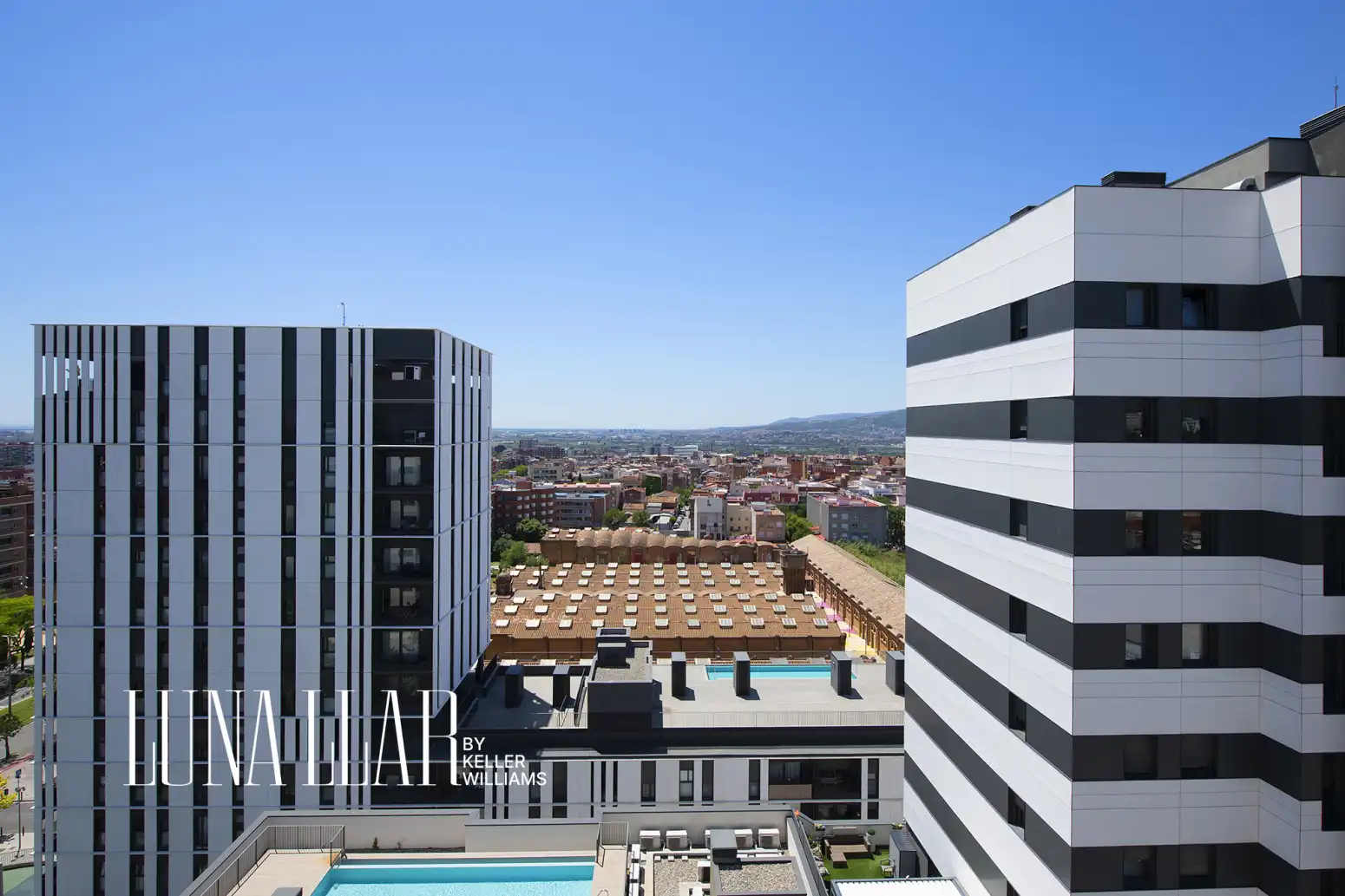 Habitación de Piso en venta en Cornellà de Llobregat con Aire acondicionado, Calefacción y Jardín privado