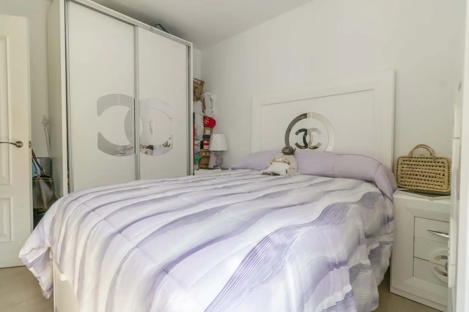 Habitación de Piso en venta en Sevilla con Aire acondicionado, Jardín privado y Piscina