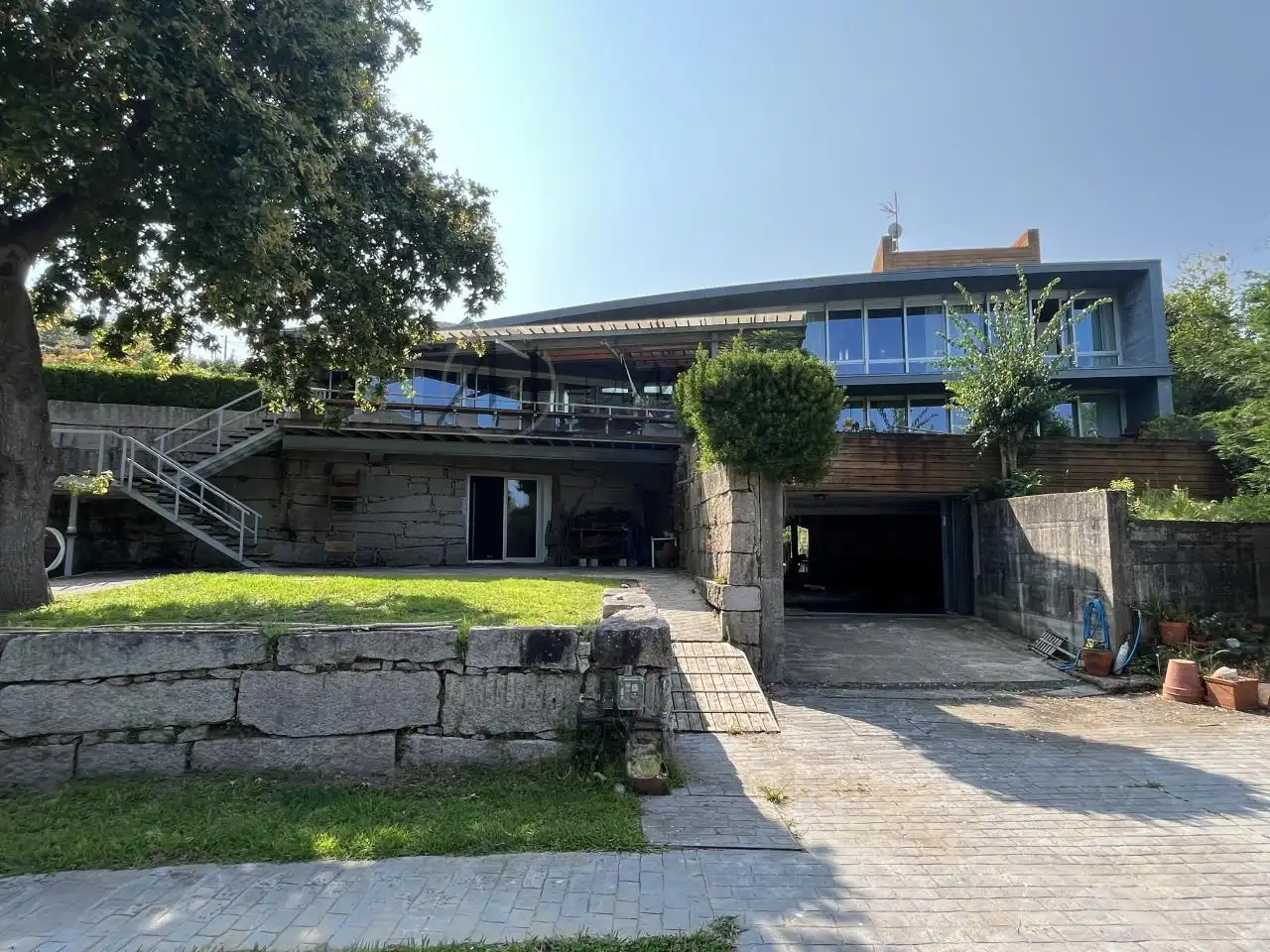 Vista exterior de Casa o xalet en venda en Nigrán amb Calefacció, Jardí privat i Terrassa