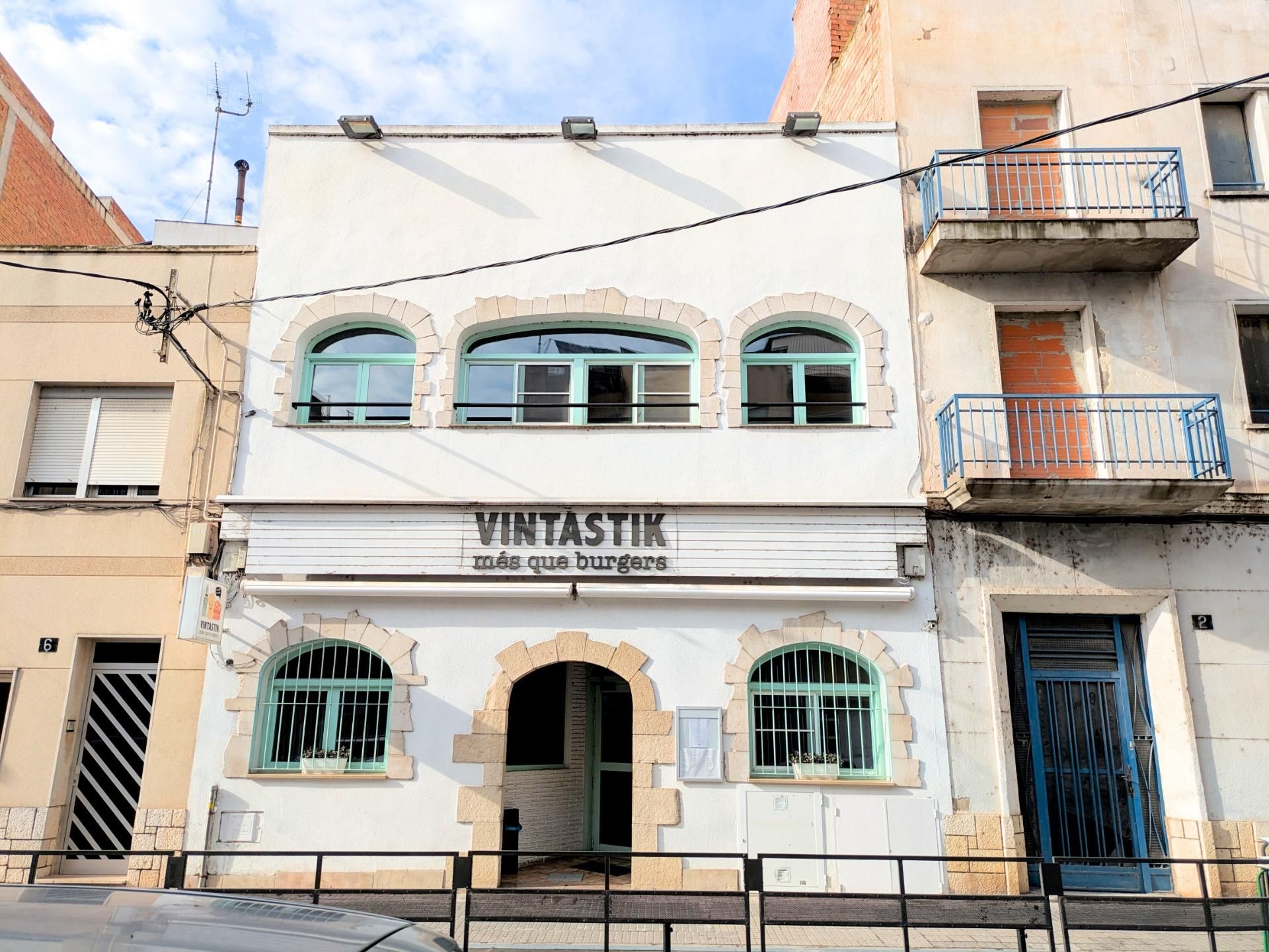 Vista exterior de Edifici en venda en Amposta