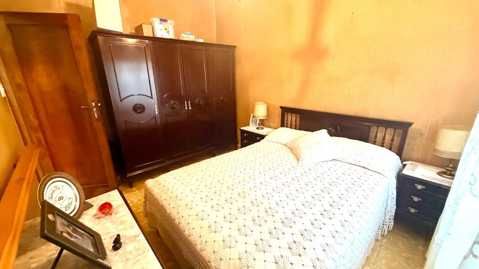 Dormitori de Casa o xalet en venda en Ourense Capital  amb Aire condicionat, Calefacció i Moblat