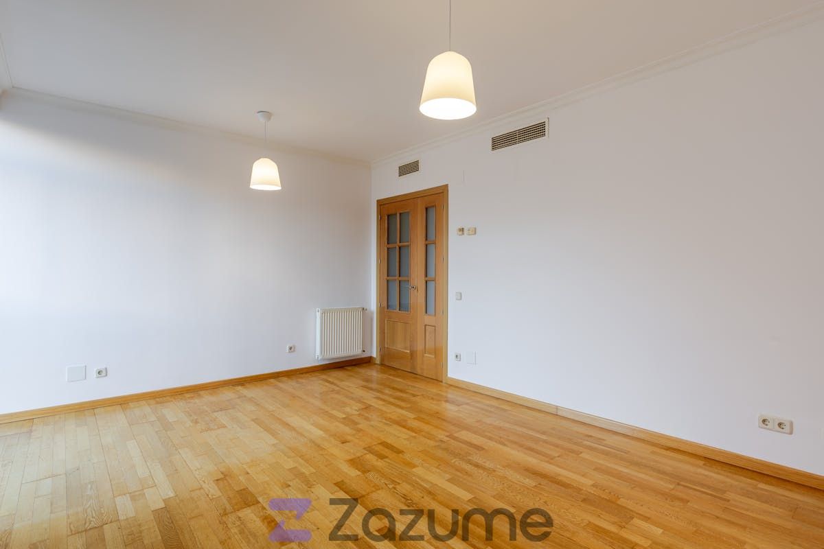Sala d'estar de Pis de lloguer en  Madrid Capital amb Aire condicionat, Calefacció i Parquet