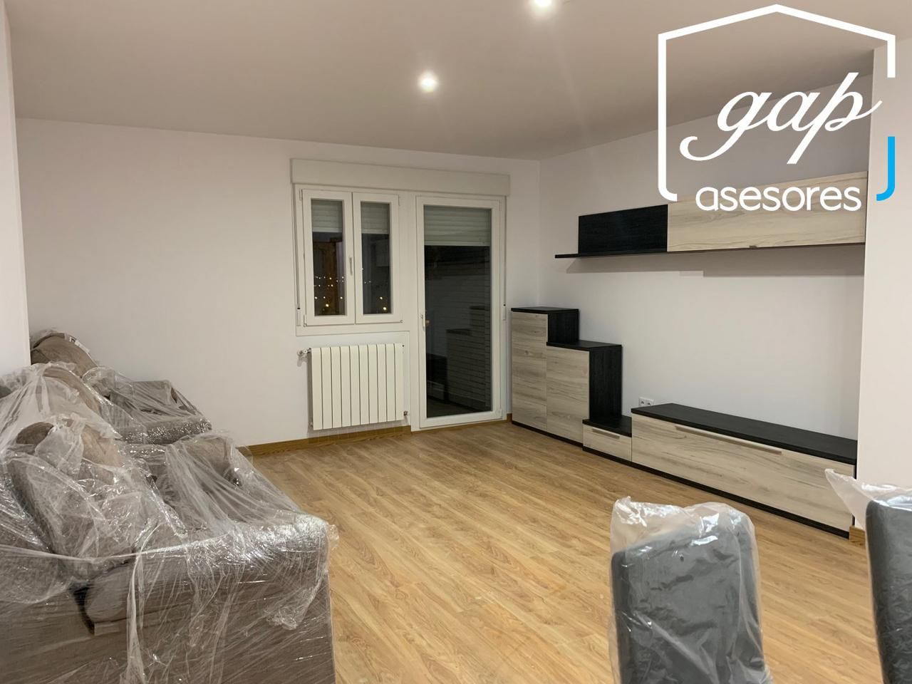 Sala d'estar de Pis de lloguer en Cuenca Capital amb Calefacció, Traster i Moblat