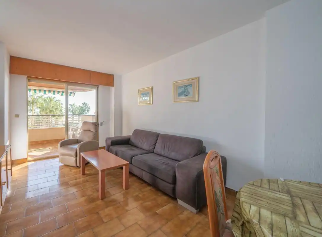 Sala de estar de Piso en venta en El Campello con Calefacción, Jardín privado y Terraza
