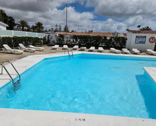 Piscina de Casa o xalet en venda en San Bartolomé de Tirajana amb Aire condicionat, Jardí privat i Moblat