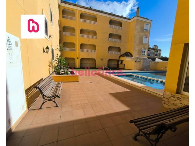 Piso en Venta en Calle Jacinto Benavente en Almoradí