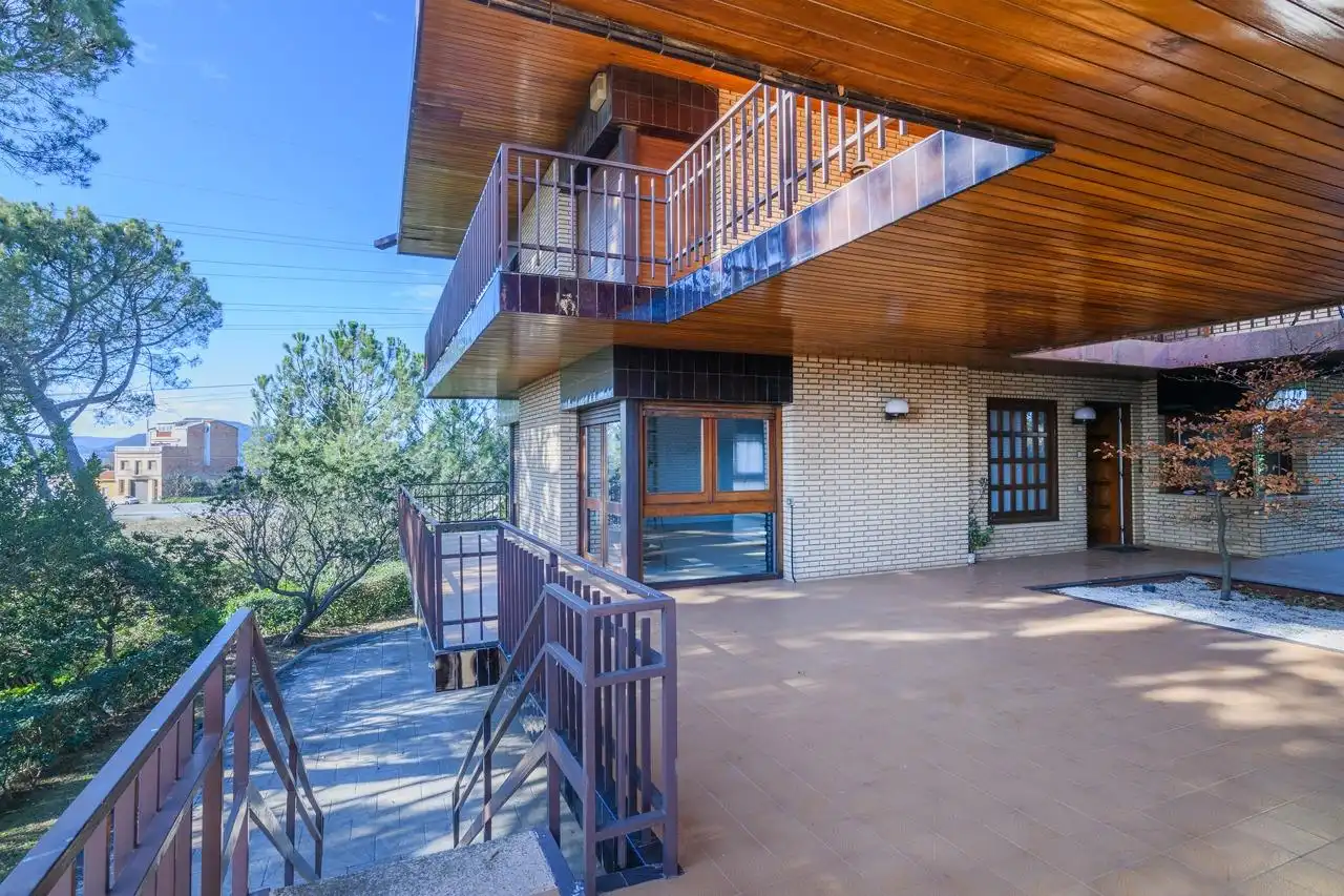 Exterior view of Houses for sale in Manresa  with Air Conditioner, Heating and Private garden