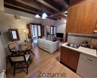 Living room of Apartment to rent in Segovia Capital  with Heating, Parquet flooring and Furnished