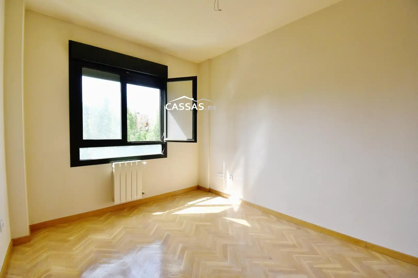Bedroom of Flat for sale in Torrejón de Ardoz  with Heating, Parquet flooring and Storage room