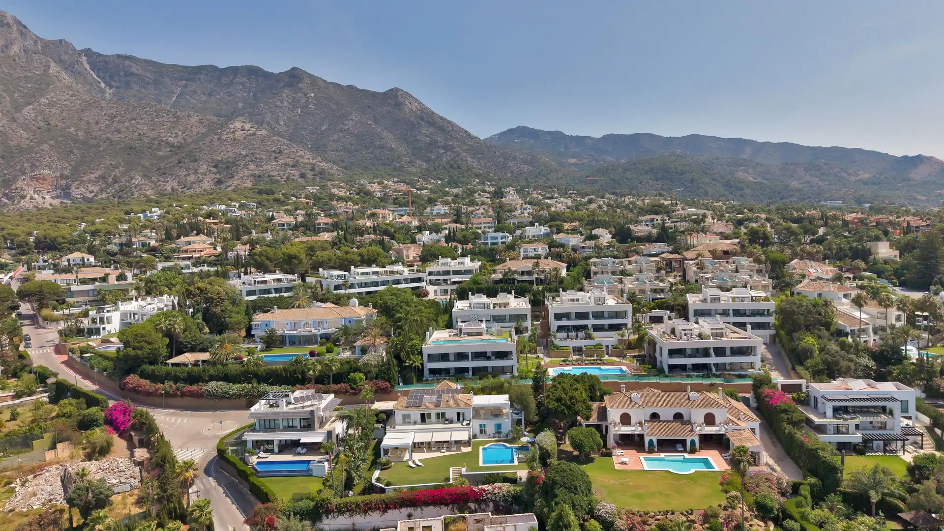 Vista exterior de Casa o chalet en venta en Marbella con Calefacción, Jardín privado y Terraza