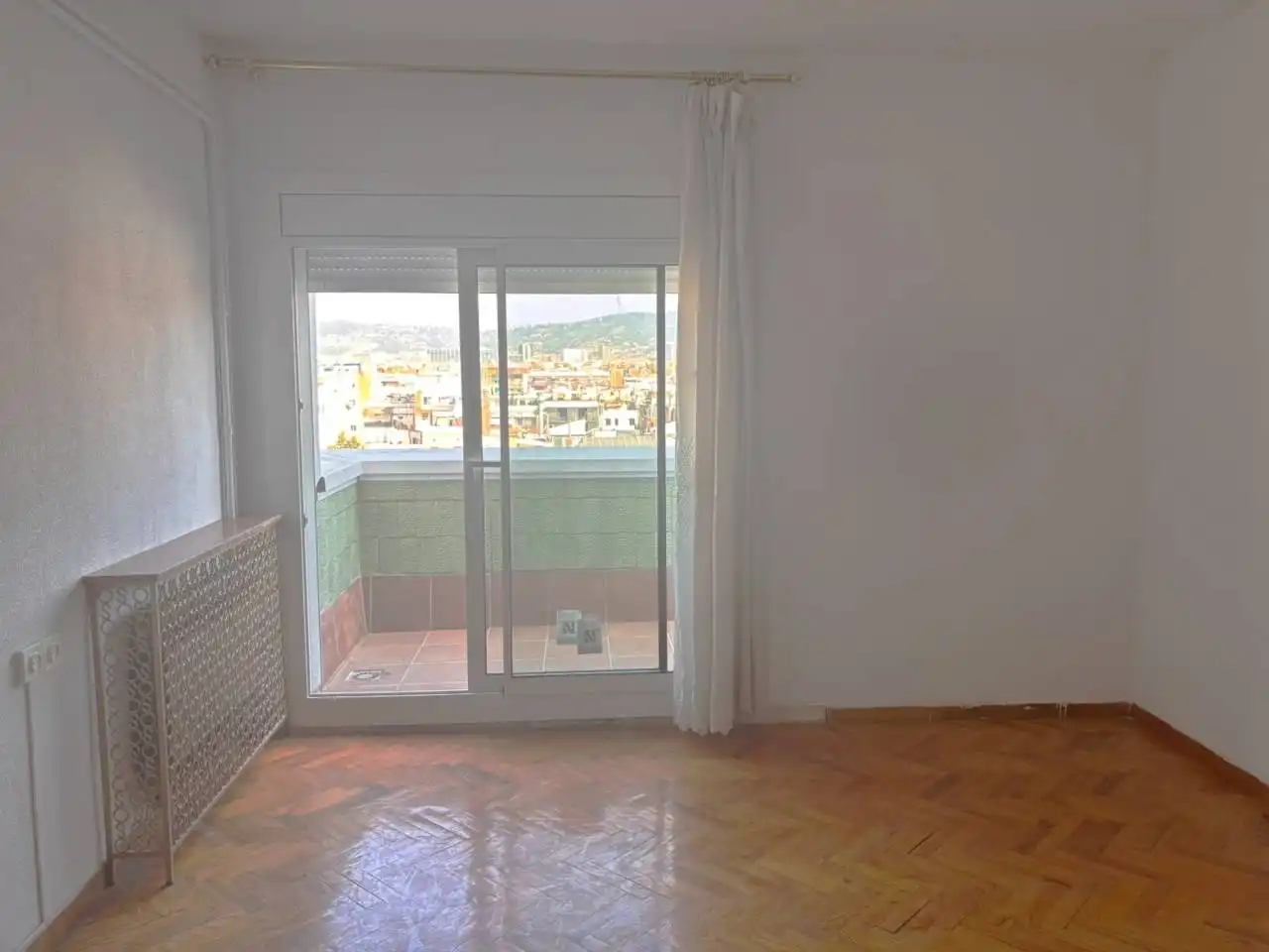 Dormitori de Àtic en venda en Barcelona amb Terrassa i Balcó