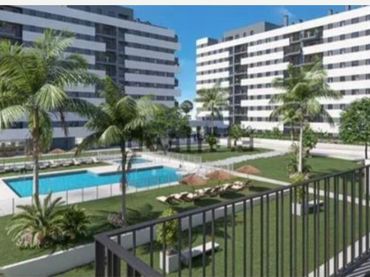 Pis amb piscina en venda a Avenida Felipe González Márquez