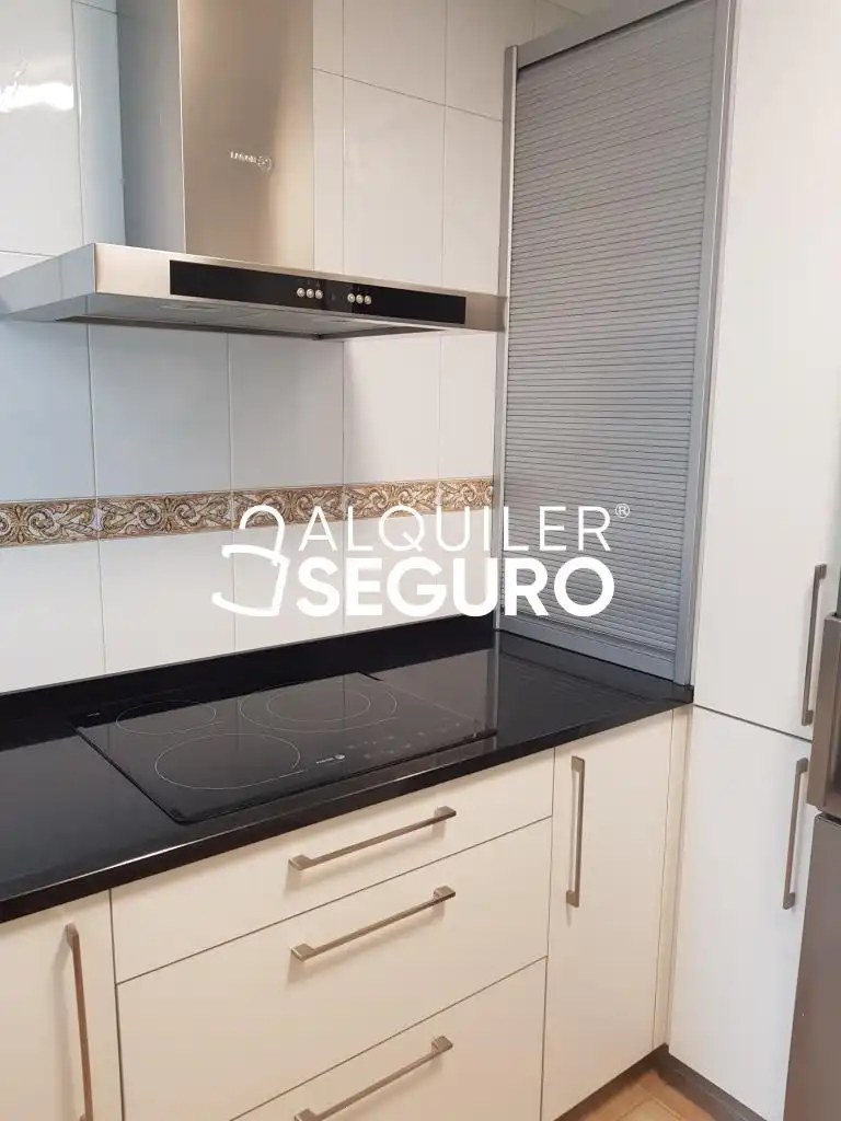Küche von Wohnung zur Miete in Bilbao  mit Heizung, Terrasse und Möbliert