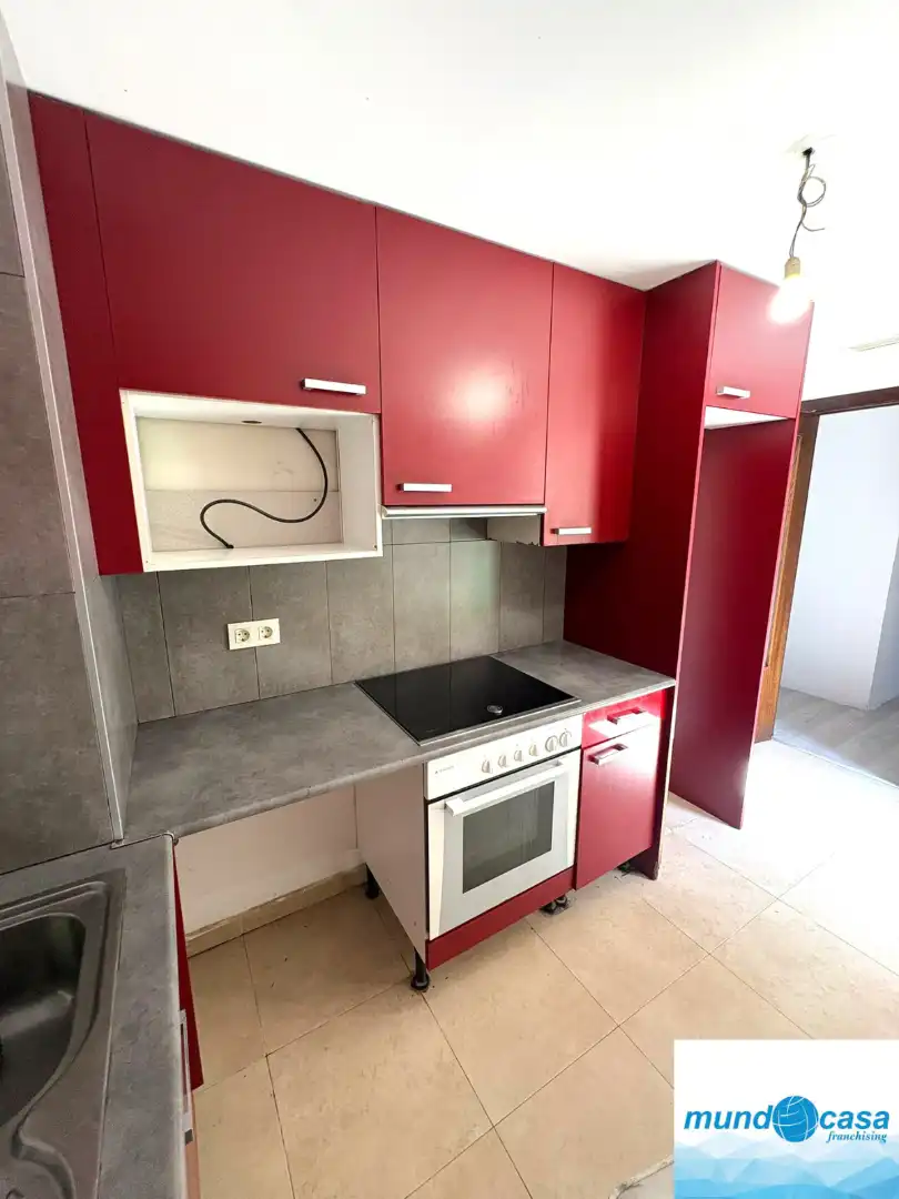 Kitchen of Flat for sale in Pinseque  with Air Conditioner, Heating and Terrace