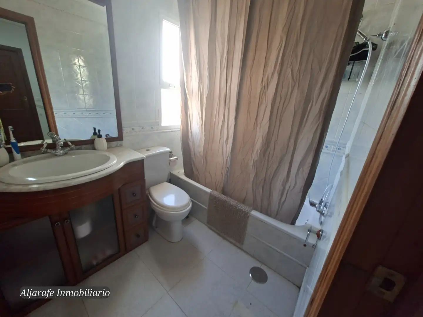 Bathroom of Detached homes for sale in Guillena  with Air Conditioner, Heating and Terrace