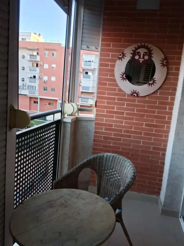Terraza de Piso de alquiler en Montequinto con Aire acondicionado, Calefacción y Amueblado