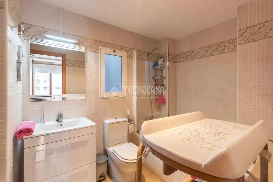 Bathroom of Flat for sale in Valencia