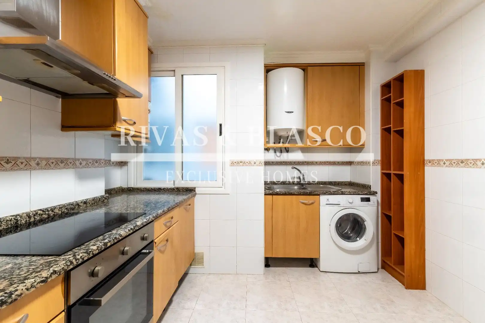 Kitchen of Apartments for sale in Donostia - San Sebastián   with Storage room