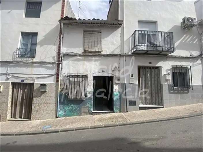 Vista exterior de Casa adosada en venta en Valdepeñas de Jaén con Trastero y Internet