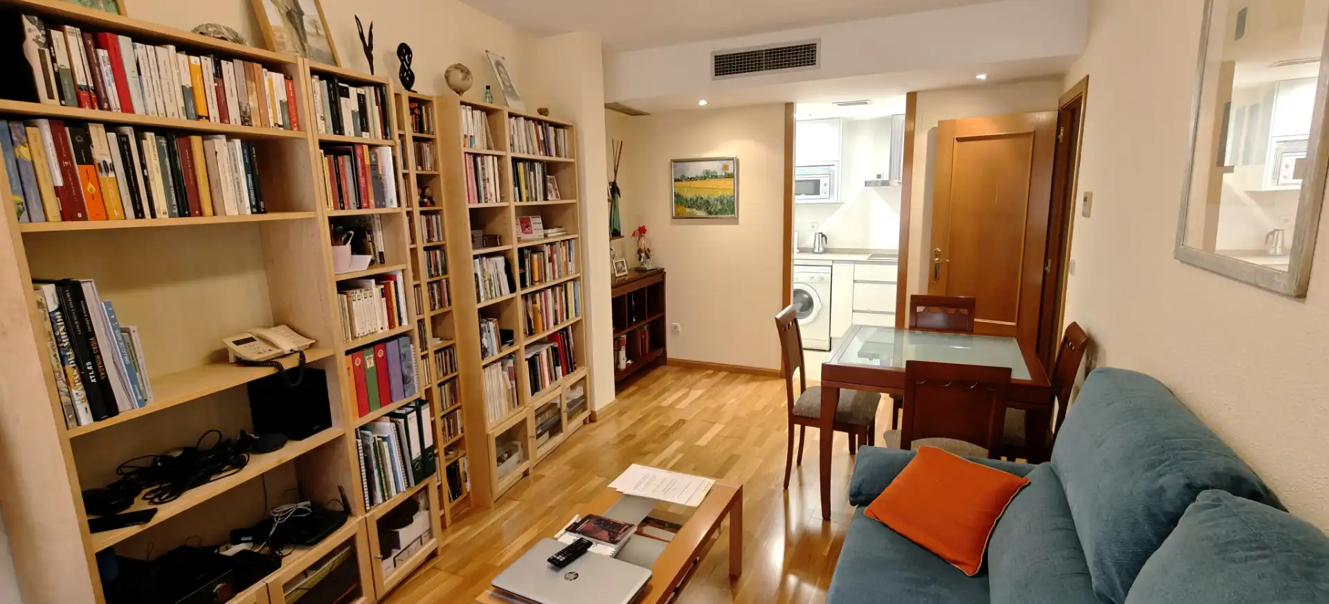 Flat with terrace for sale in Calle de la Viola, imagen 2