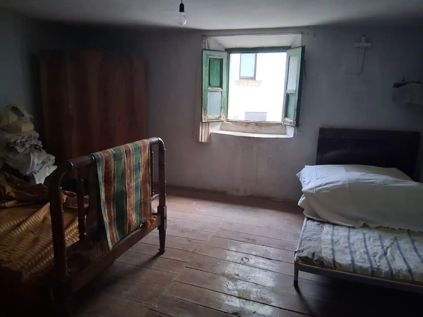 Habitación de Casa adosada en venta en Covarrubias