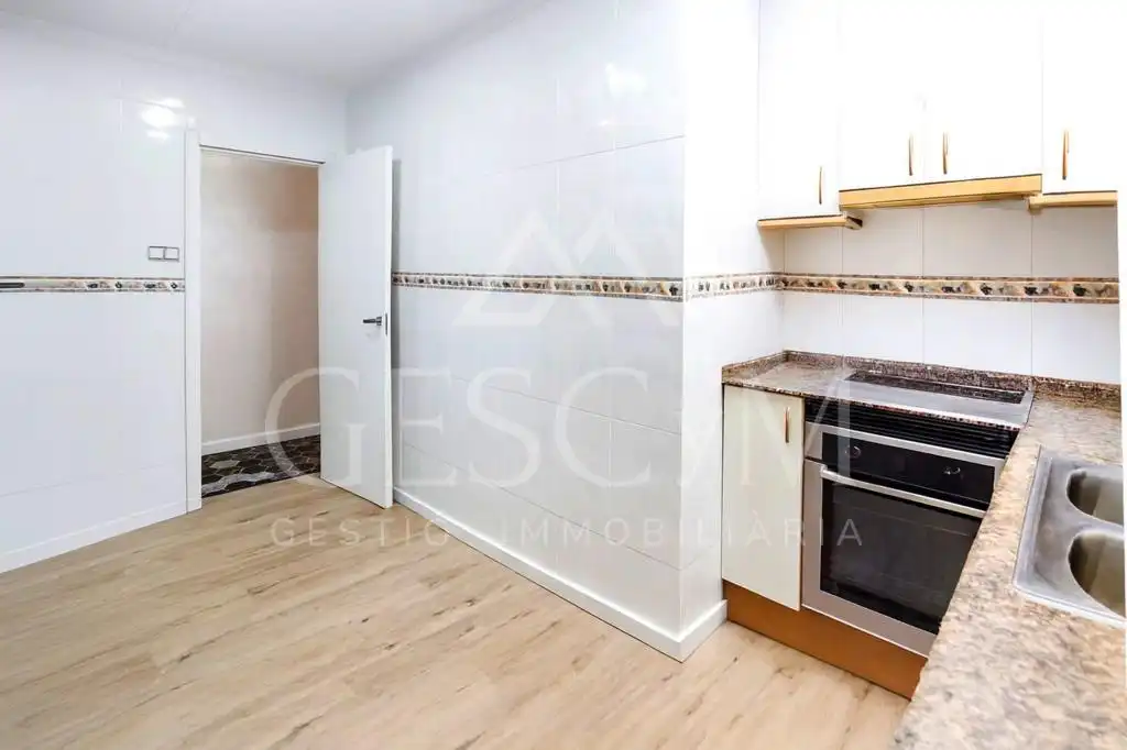Kitchen of Flat for sale in Sant Joan Despí  with Parquet flooring