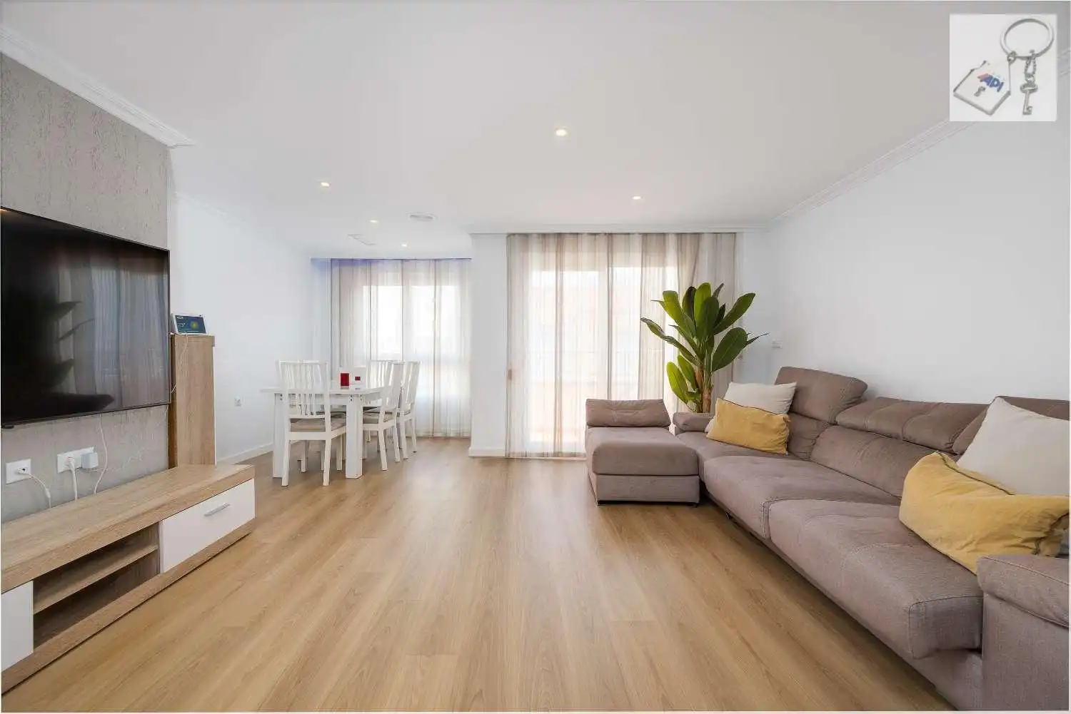 Living room of Apartments for sale in Torrevieja  with Air Conditioner, Heating and Parquet flooring