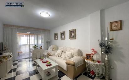 Living room of Flat for sale in Vélez-Málaga  with Terrace