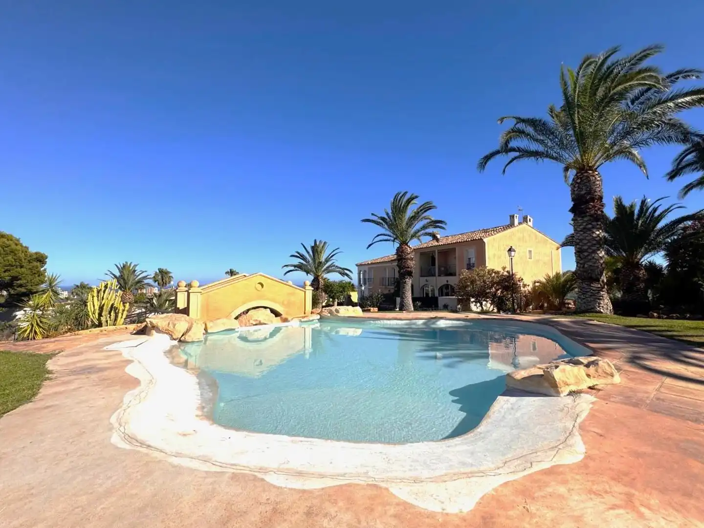 Piscina de Casa adosada en venda en Finestrat amb Jardí privat, Terrassa i Moblat