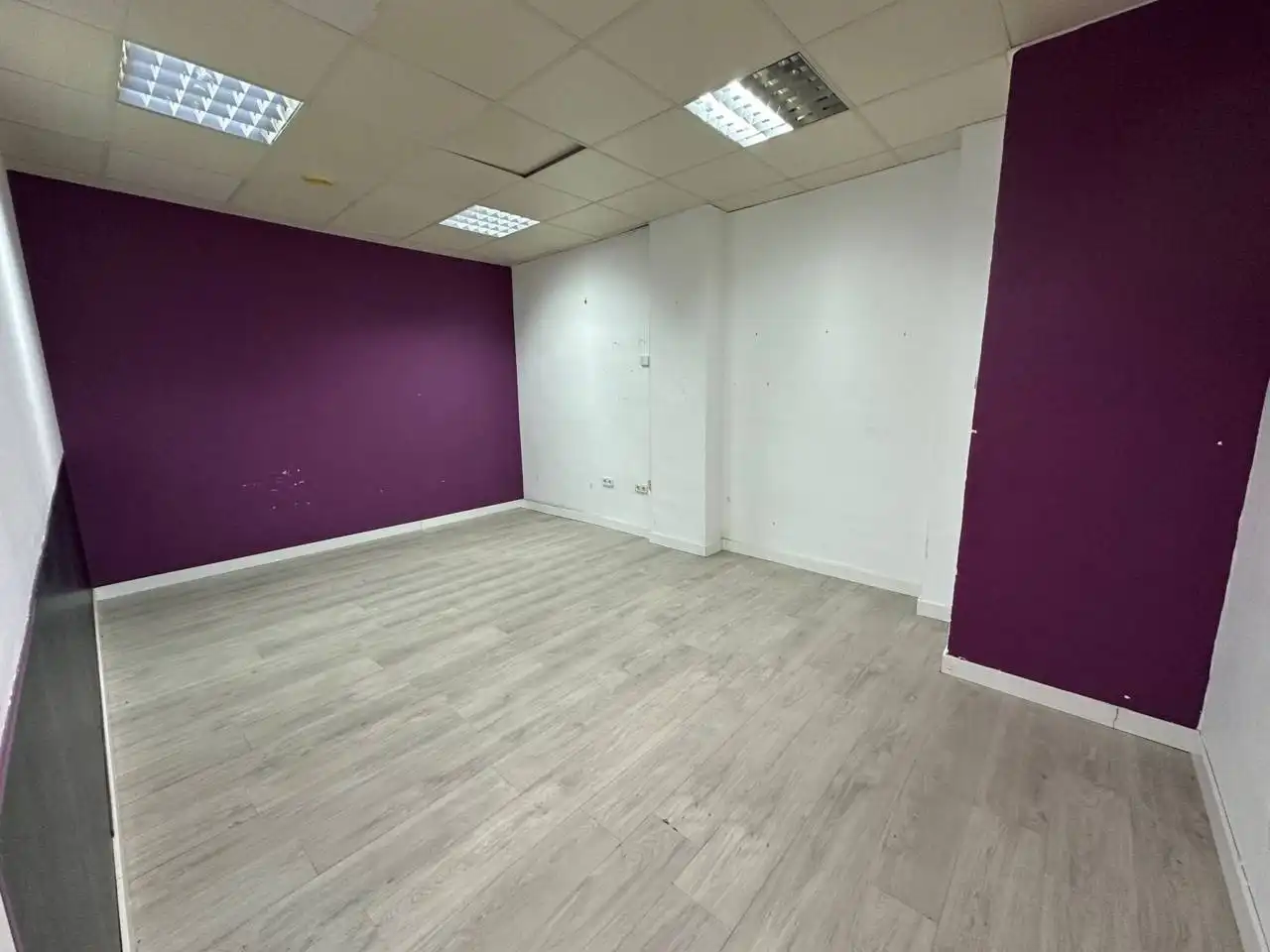 Business premises for sale in Calle Salauris, imagen 5