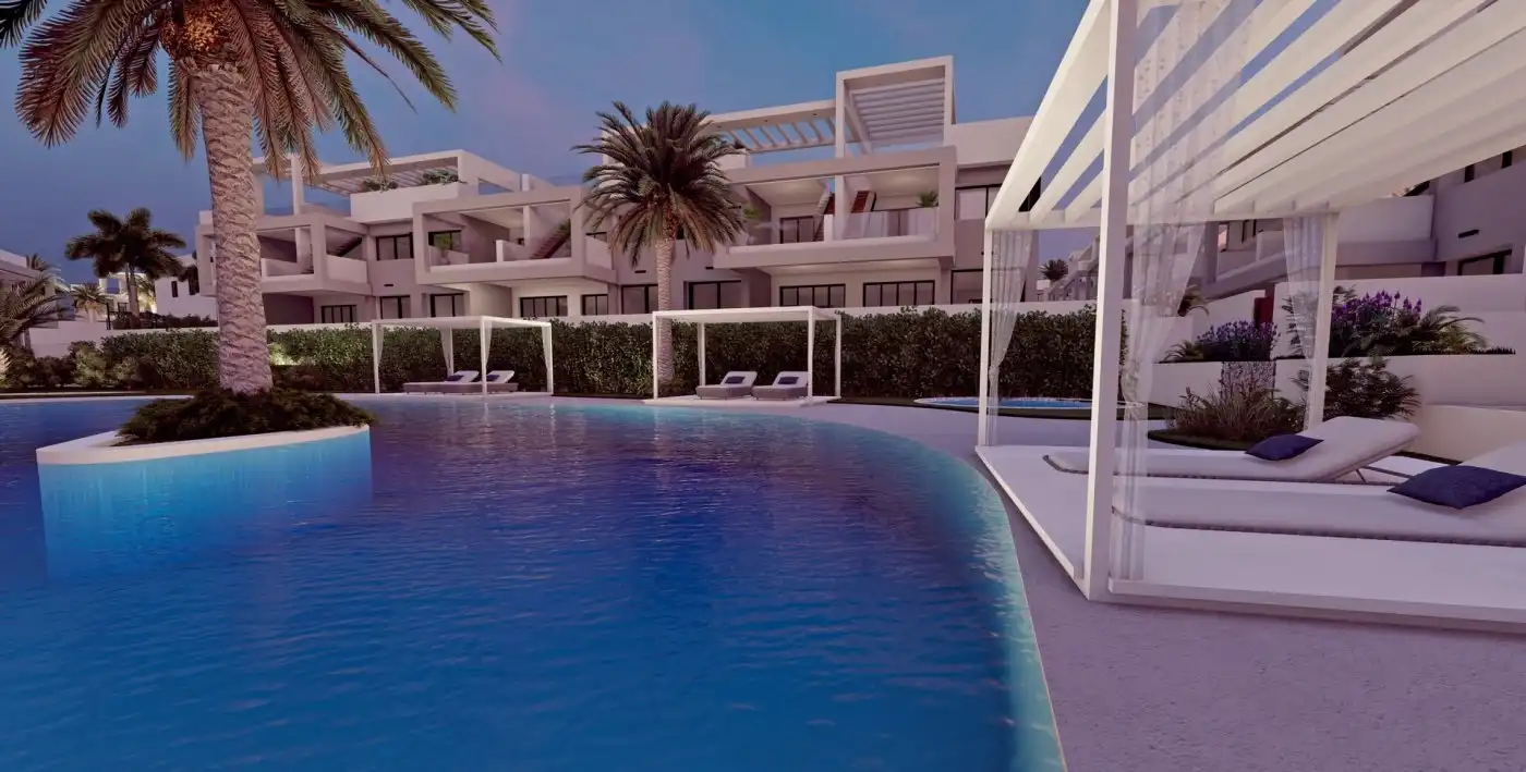 Bungalow con piscina en venta en Los Balcones - Los Altos, imagen 20