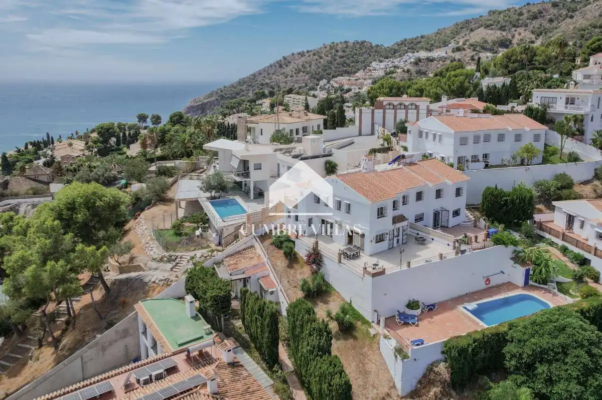 Exterior view of Houses for sale in Almuñécar