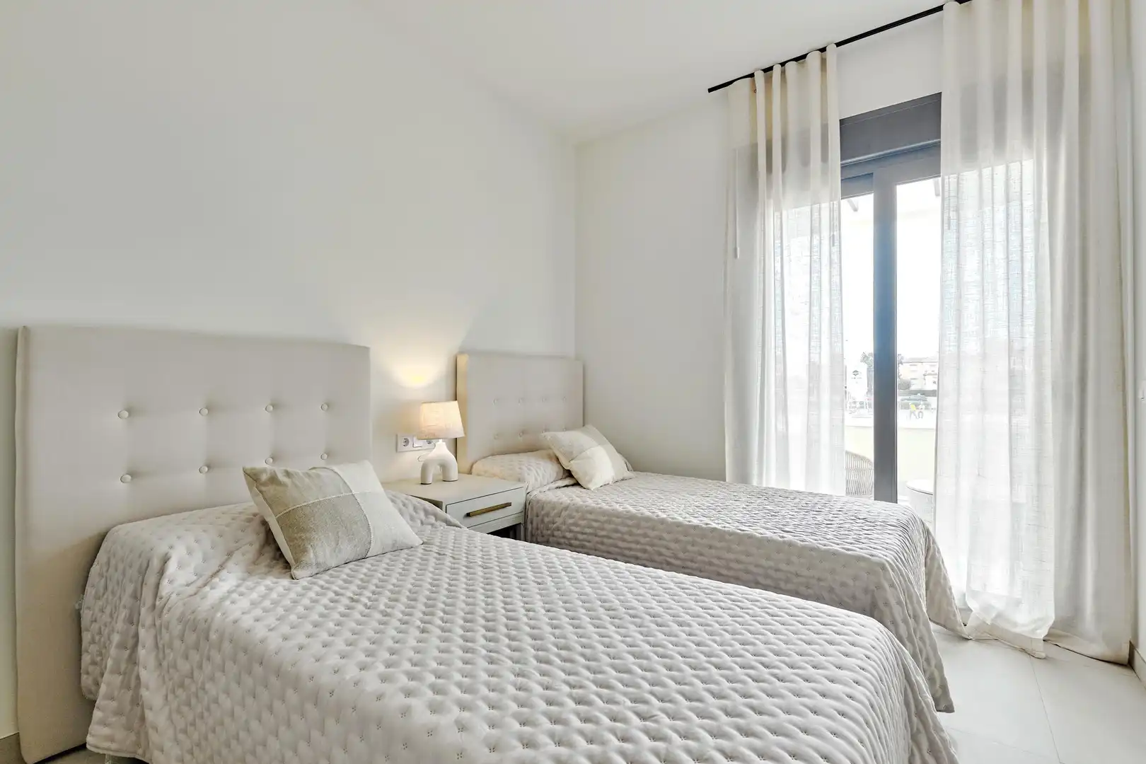 Bedroom of Flat for sale in Torrevieja  with Air Conditioner, Terrace and Storage room
