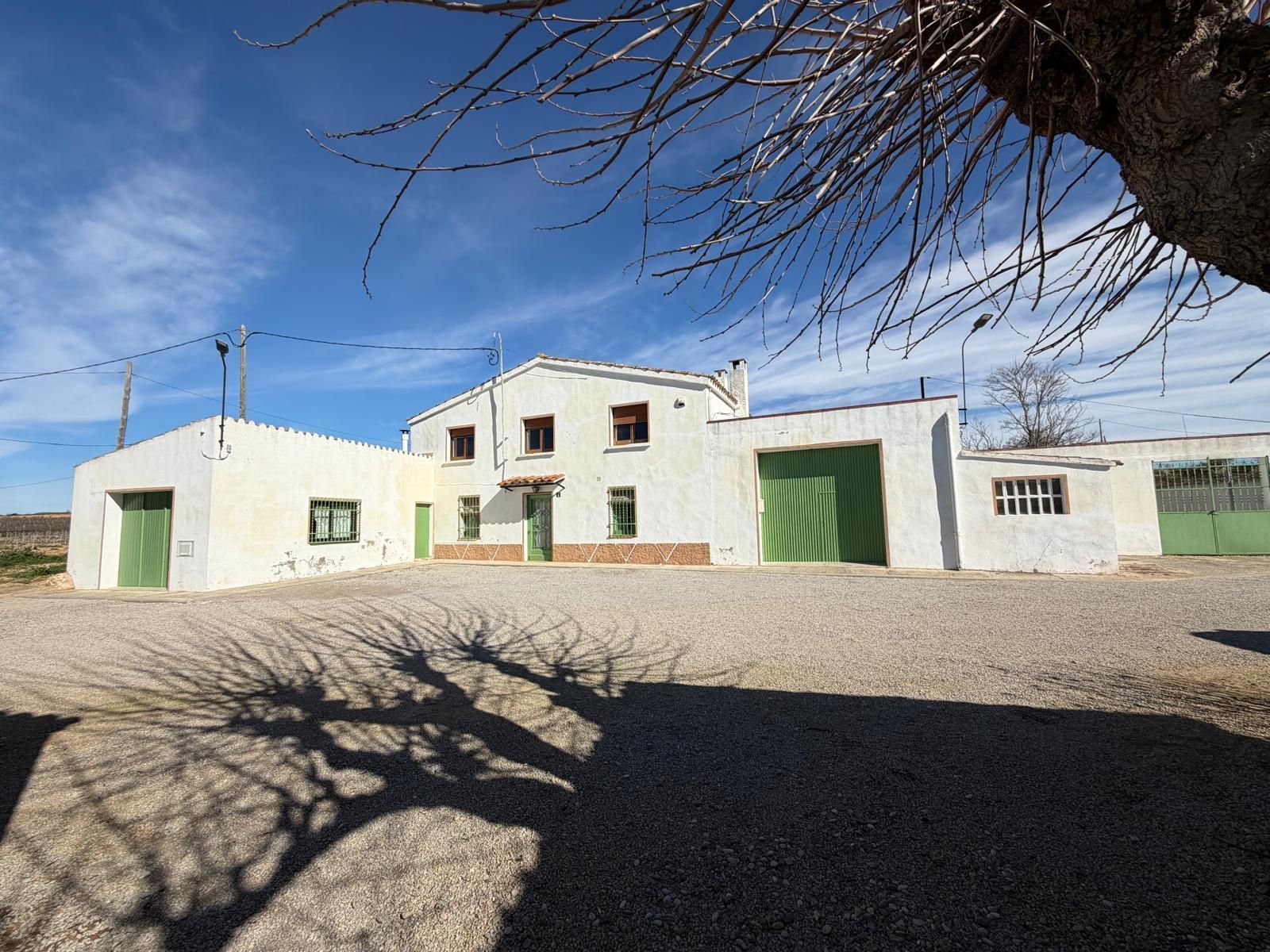 Vista exterior de Finca rústica en venda en Olèrdola amb Jardí privat i Traster
