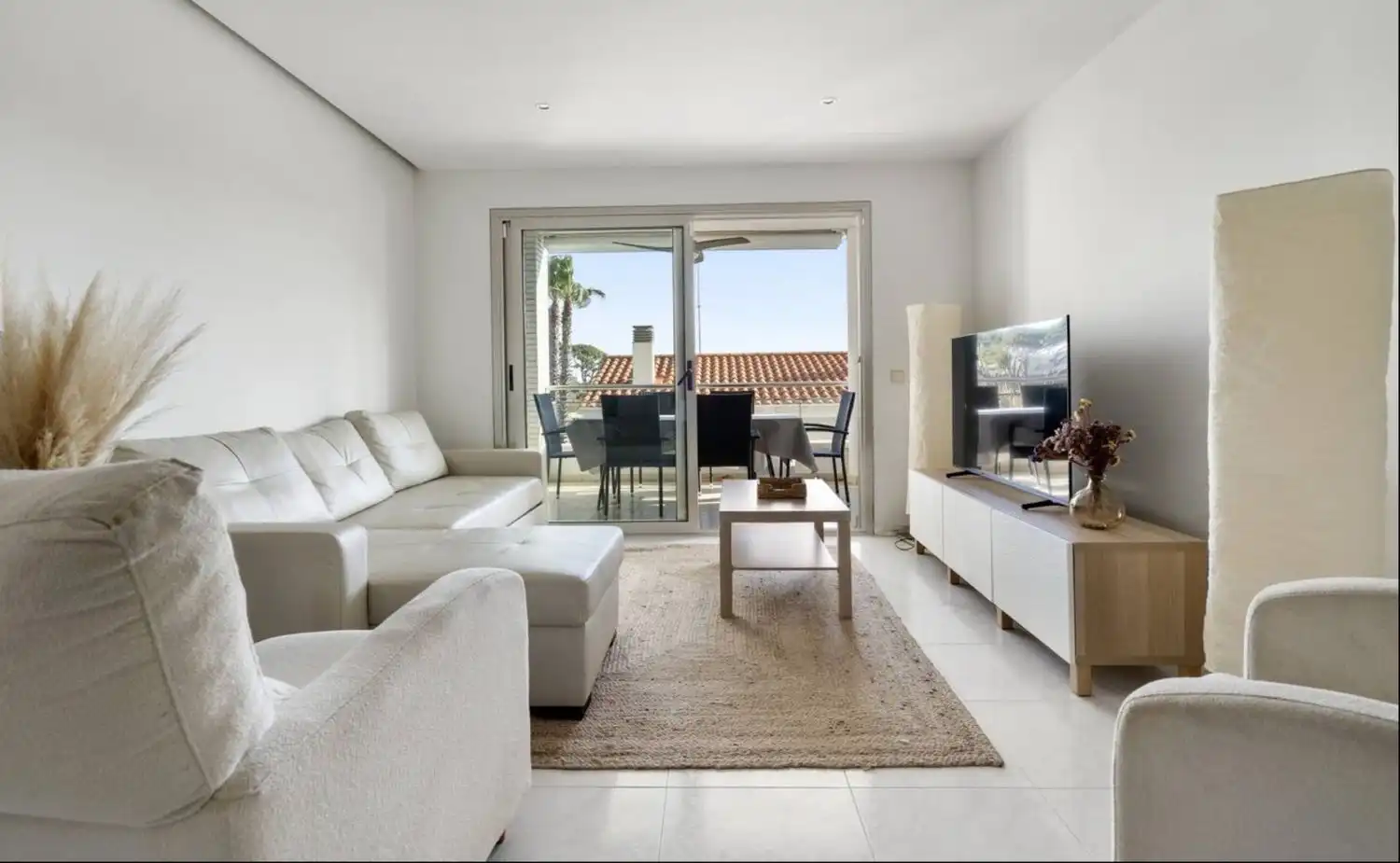 Casa con piscina en alquiler en Calle Punta Prima, imagen 2