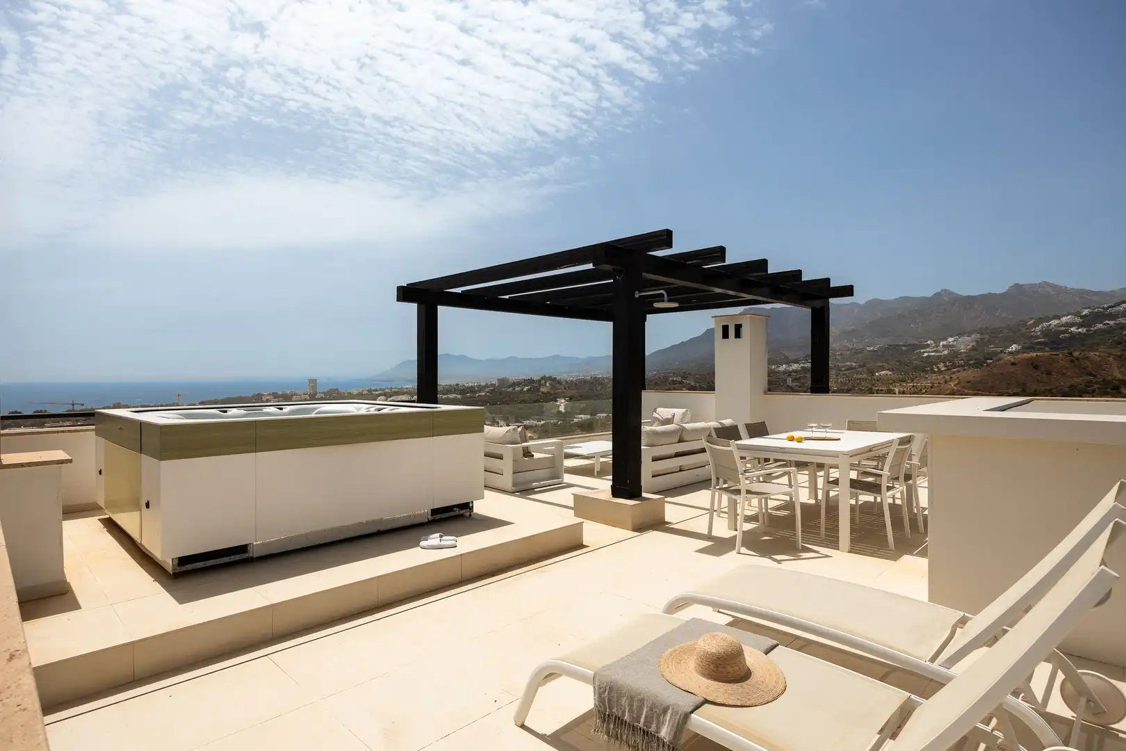 Villa mit Terrasse zum Verkauf in Las Chapas - El Rosario, imagen 22