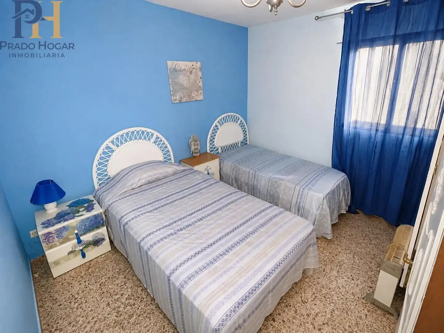 Bedroom of Houses for sale in Cebolla  with Private garden and Swimming Pool