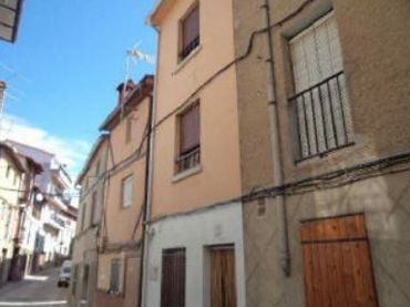 Casa en venta en Madrigal de la Vera