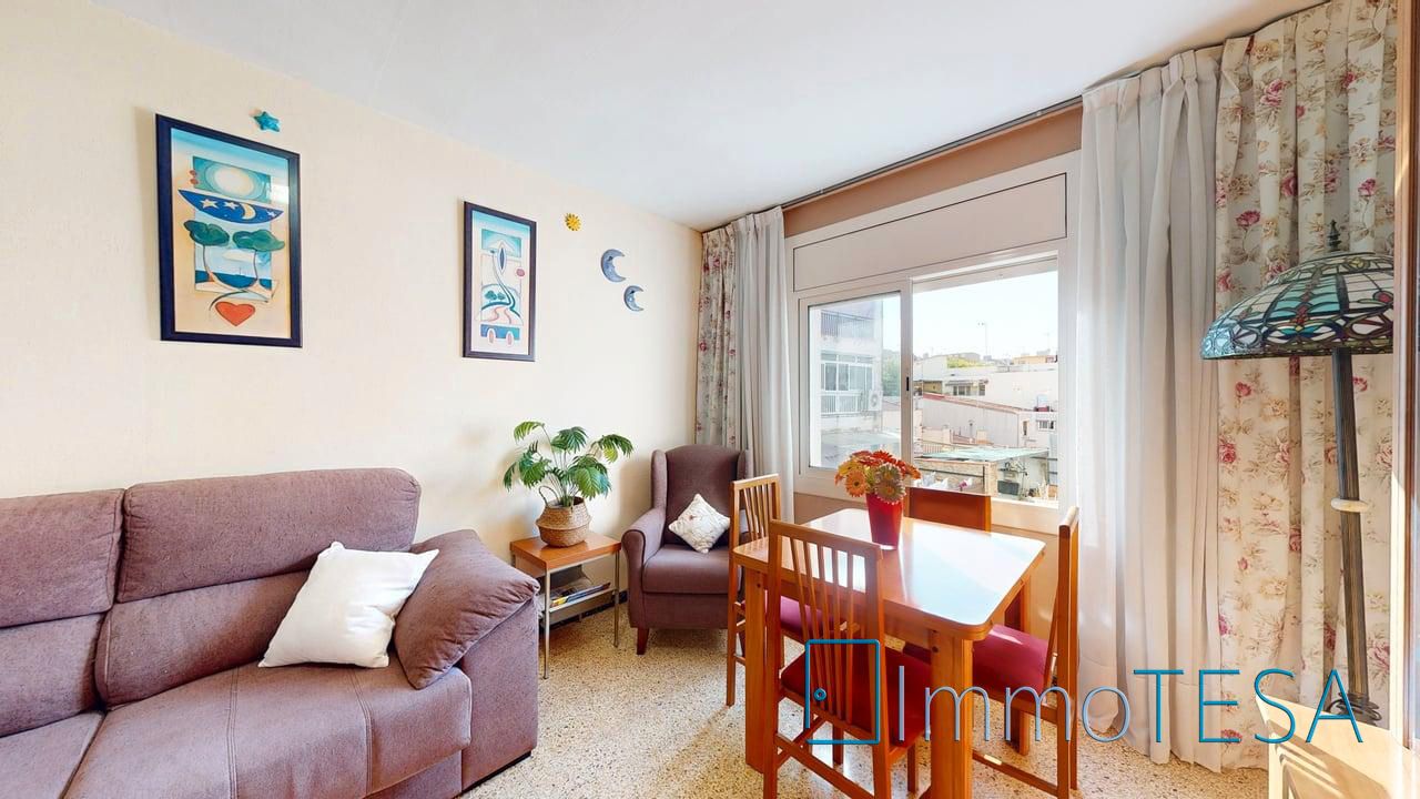 Exterior view of Flat for sale in Barberà del Vallès