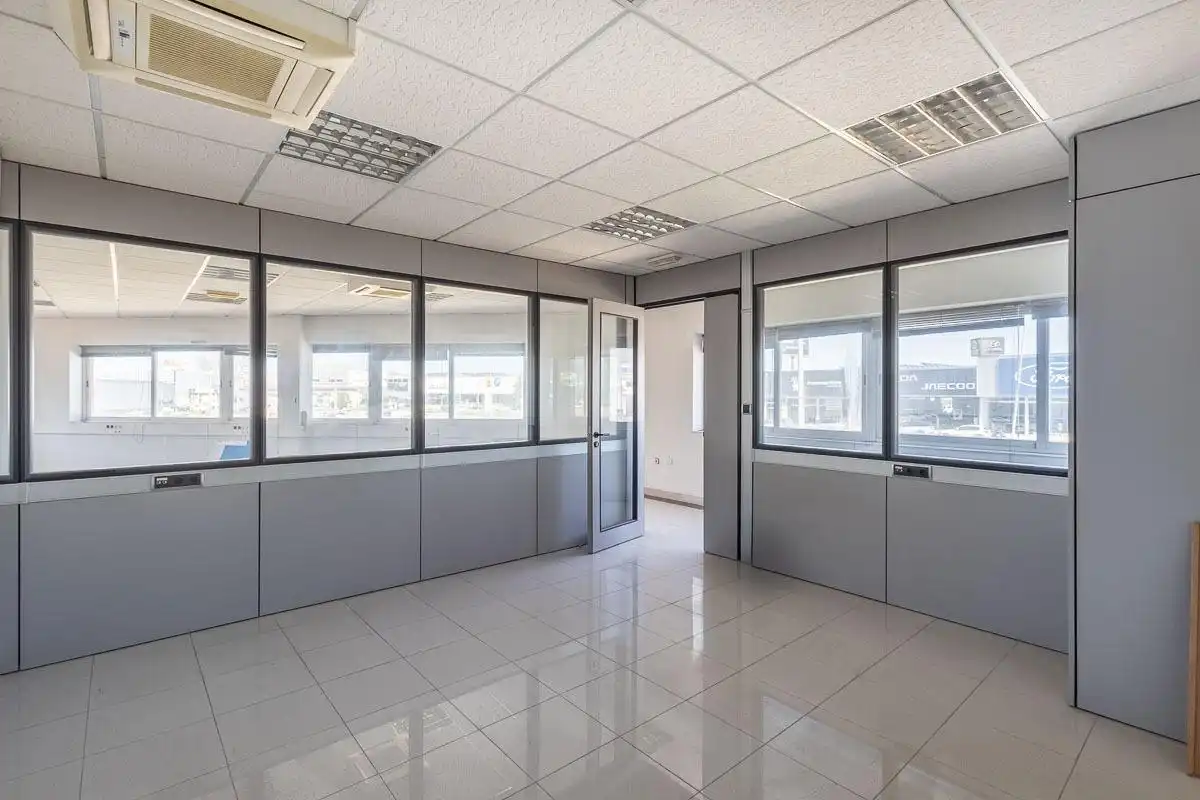 Office for rent in Granada  with Heating