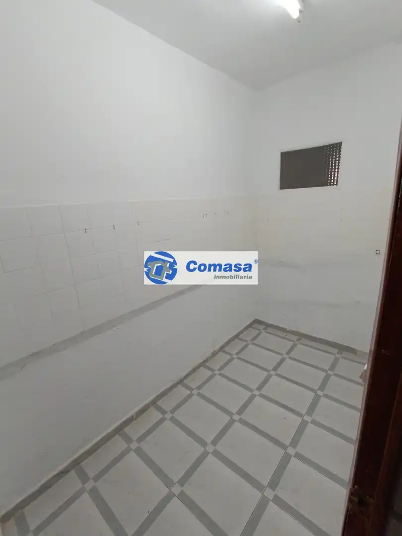 Locale commerciale in affitto a Martos, imagen 5