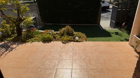 Foto 4 de Casa adosada de alquiler en Carrer Belgrad, Els Ametllers, Cambrils