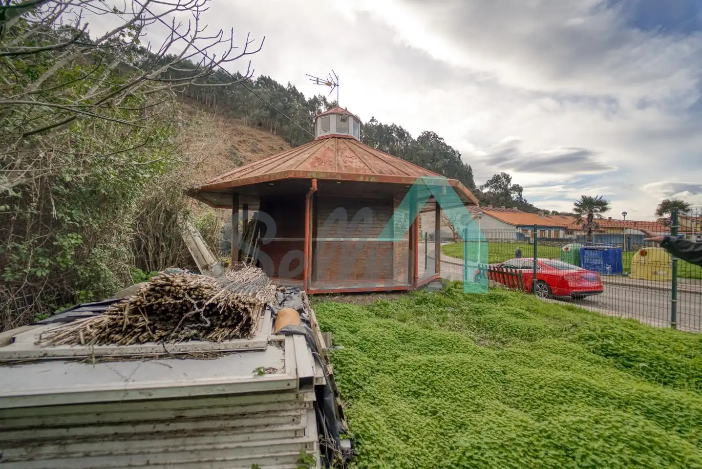 Vista exterior de Casa o xalet en venda en Soto del Barco amb Jardí privat