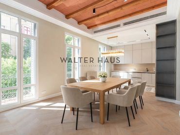 Appartamento con balcone in vendita a Carrer de València