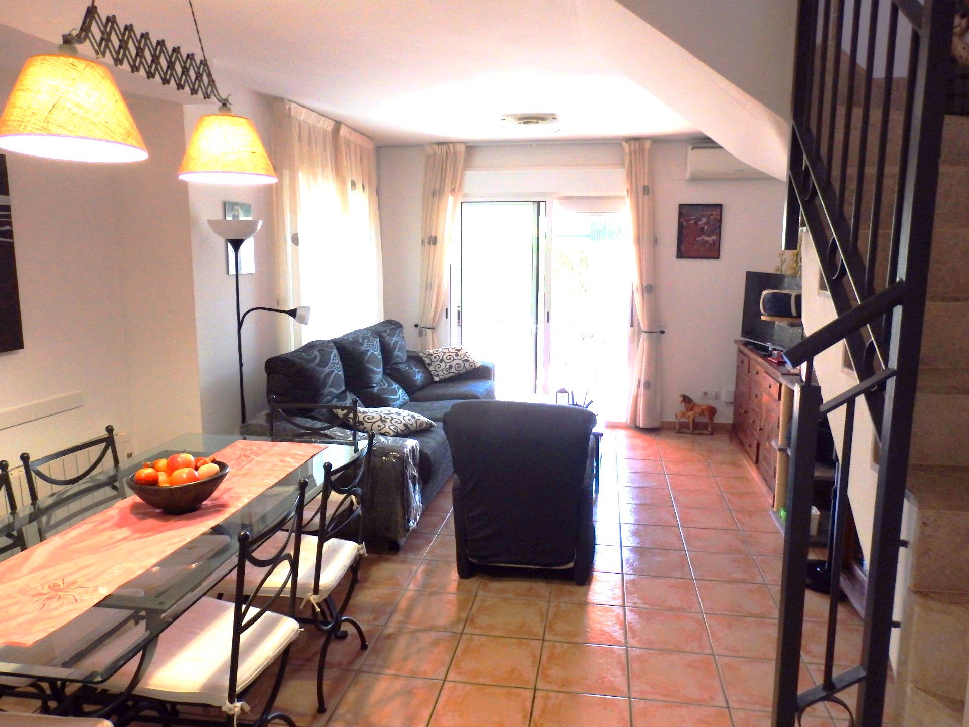 Living room of Single-family semi-detached for sale in Mont-roig del Camp  with Air Conditioner, Private garden and Terrace