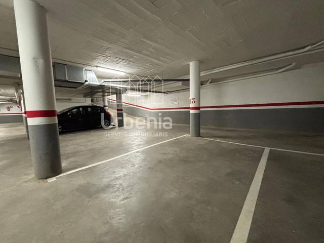 Garaje en Venta en Poblenou
