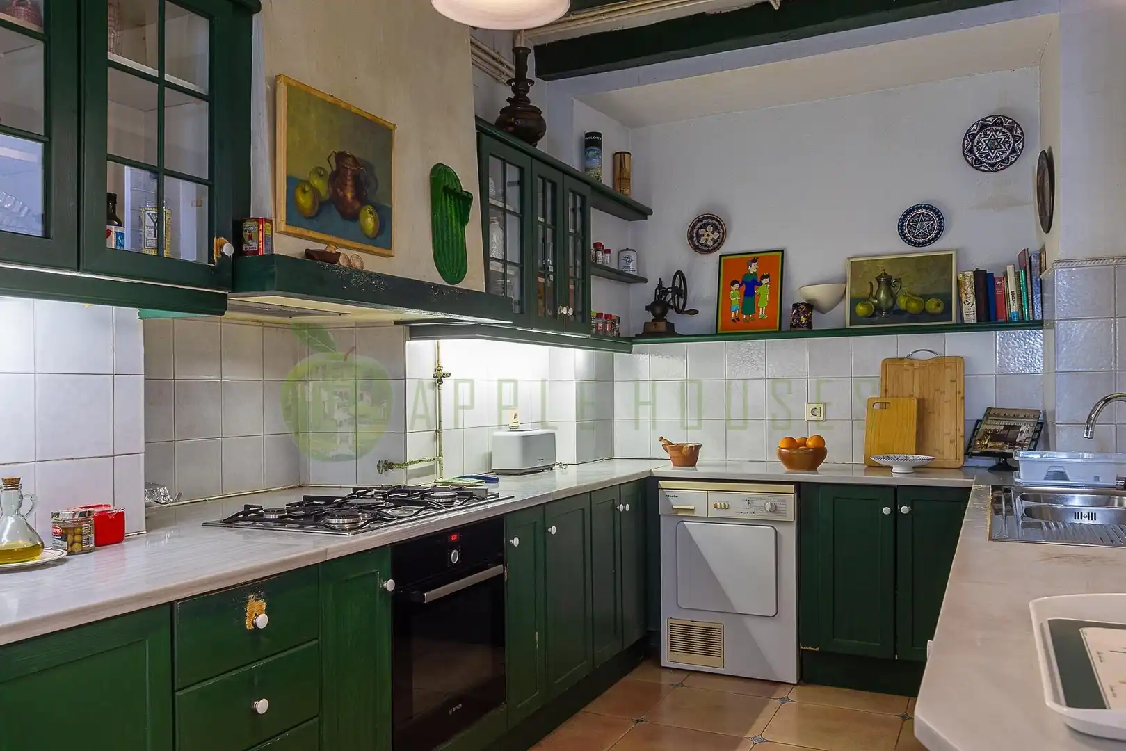 Cocina de Casa o chalet en venta en Vilanova i la Geltrú con Aire acondicionado, Calefacción y Jardín privado