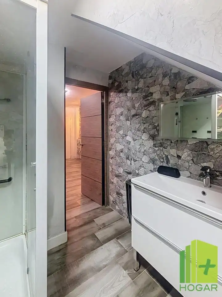 Bany de Casa o xalet en venda en La Guardia de Jaén amb Aire condicionat, Jardí privat i Terrassa