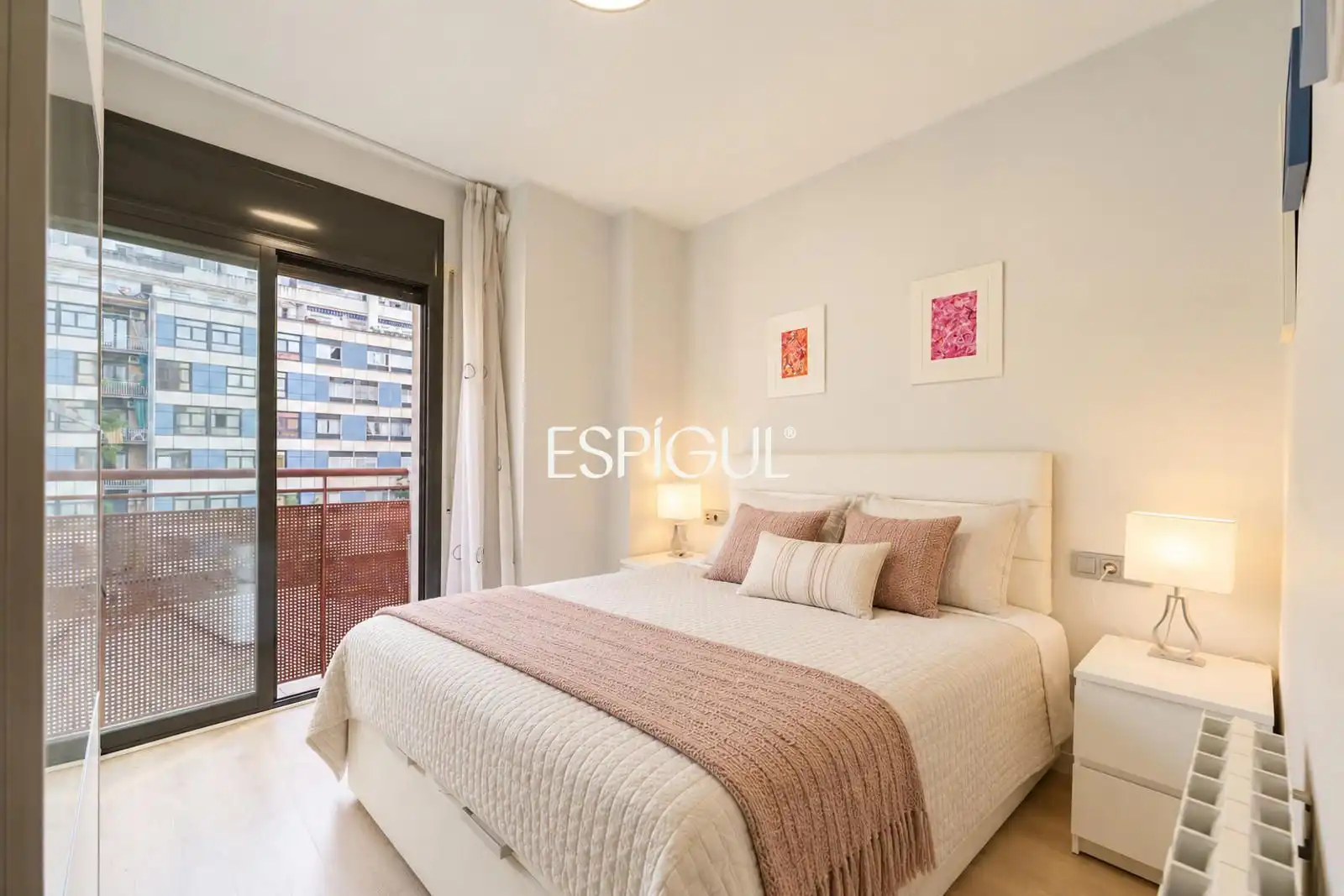 Dormitori de Pis en venda en Gràcia